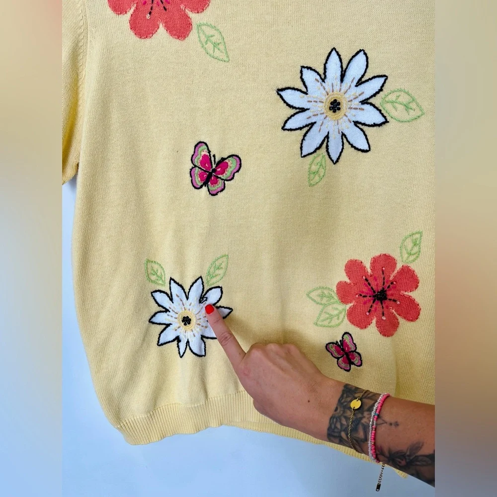 Alfred Dunner • Women’s Vintage Yellow Floral Embroidered Short Sleeve Tee Top L - Picture 7 of 9